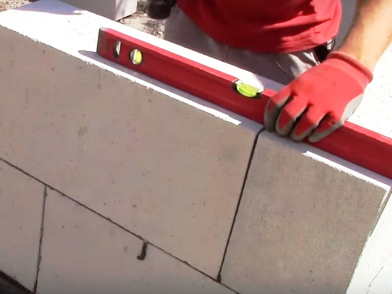 Кладка стен и перегородок из газоблока, пазогребневых плит и кирпича в Вологде